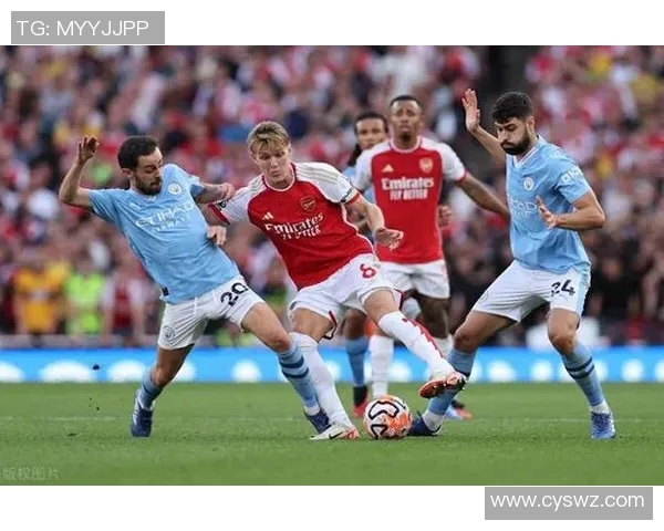 曼联主场大胜,继续领跑积分榜,热刺逼近前四位置 曼联主场大胜,继续领跑积分榜,热刺逼近前四位置